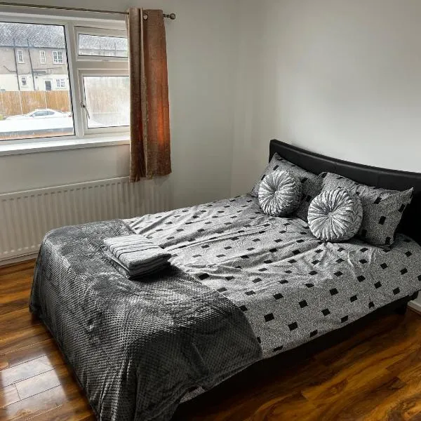 Good priced Single Rooms in Hayes, hotel in Northolt
