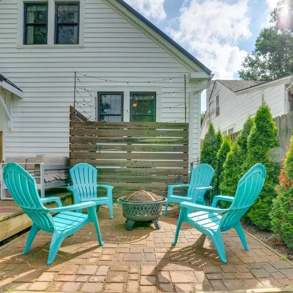 Charming Louisville Retreat w/ Patio & Fireplace!, Hotel in Louisville