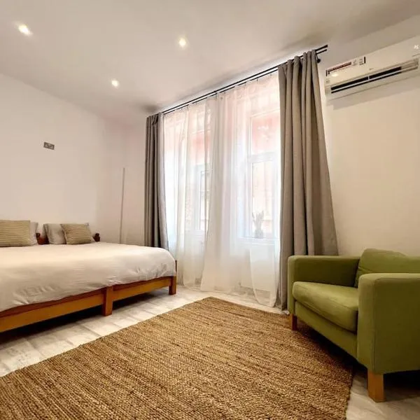 Apartament la casă în Centrul Orăștiei, hotel v destinaci Orăştie