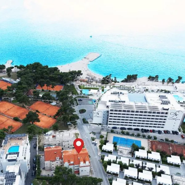 Luxury apartment 'On The Beach', hotel in Makarska