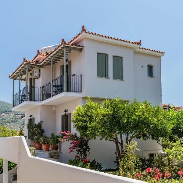 Casa Verde Summer Studios, hotel in Skopelos Town
