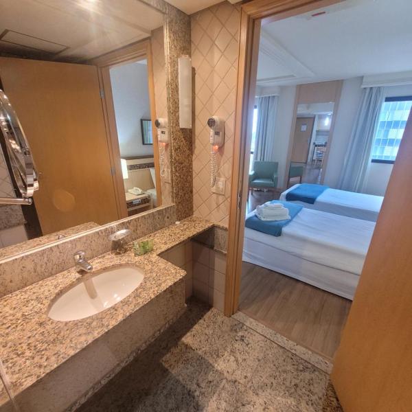 FLAT LETS IDEA BRASÍLIA HOTEL COM LIMPEZA DIÁRIA GRÁTIS, AO LADO DA ESPLANADA DOS MINISTÉRIOS E DO ESTÁDIO MANÉ GARRINCHA, COM WI-FI, PISCINA, ACADEMIA, SAUNA By REI DOS FLATS - Foto 3