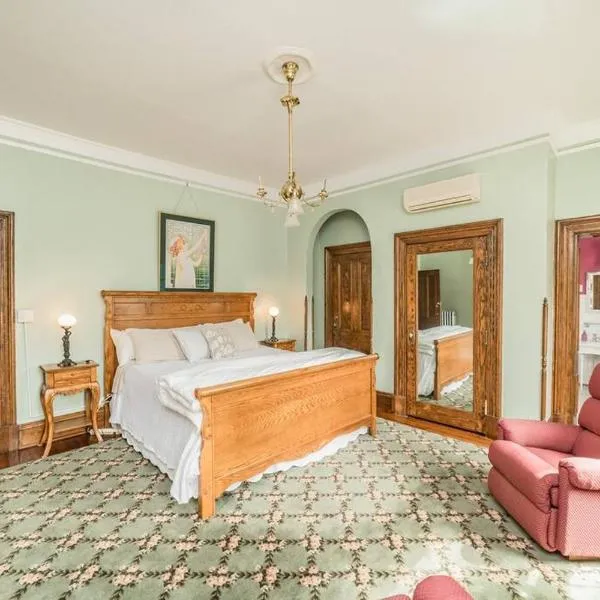 Peaceful Easy Feelings - King Sized Bed - Sleeps 2, hotel en Lynchburg