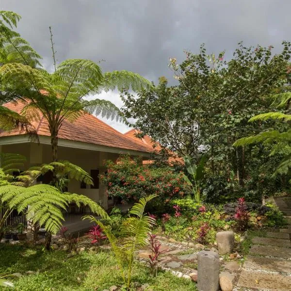 Ara Garden Inn, Accommodation, Yoga studio & Spa, hotel v destinaci Ruteng