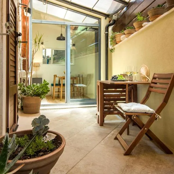 Hidden Luxury Residence 2BR with terrace, hôtel à Split