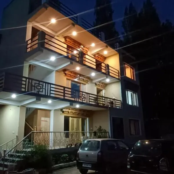 Viesnīca Zlatan Guest House pilsētā Leha