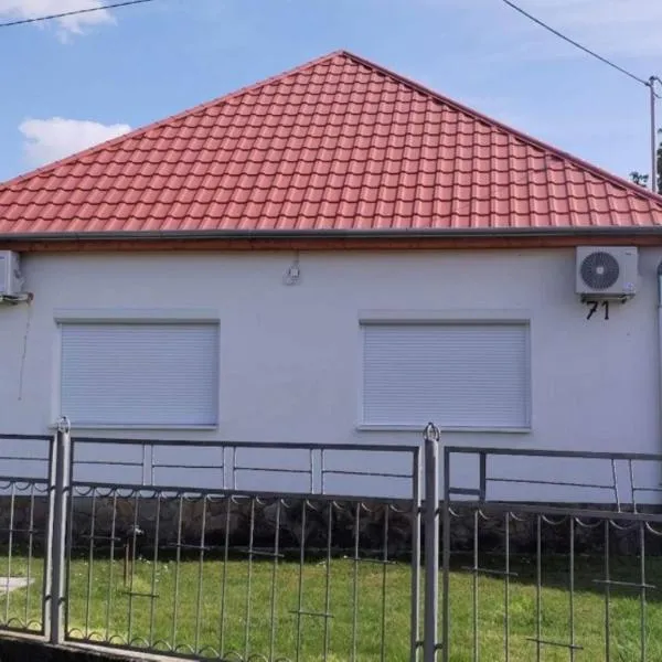 Valentina apartman – hotel w mieście Balatonmáriafürdő
