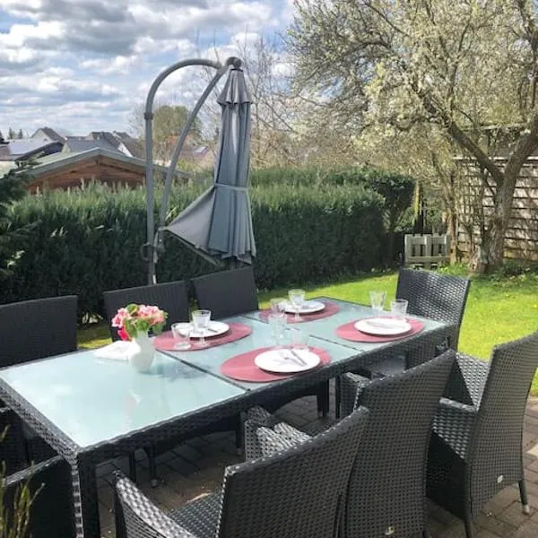 Ferienwohnung Eifel-Roedis, hotel i Blankenheim