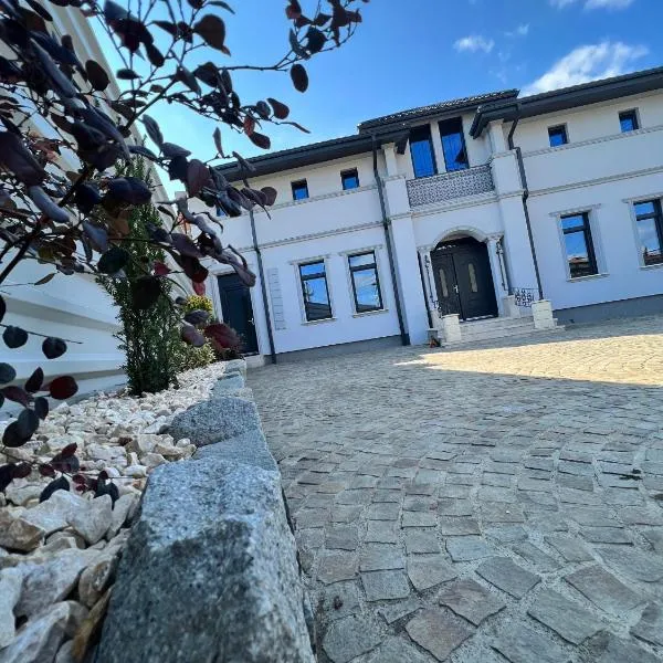 Academy Home, hotel v destinaci Focşani