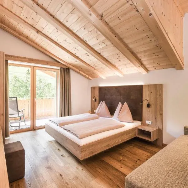 Gasthof Jaufensteg, hotel v mestu Racines