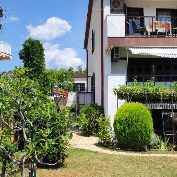 Apartments Svjeta, viešbutis mieste Jadranovo