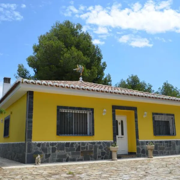 Casa rural en Casas de Moya 'Casa del Pino Gori', hotel en Venta del Moro