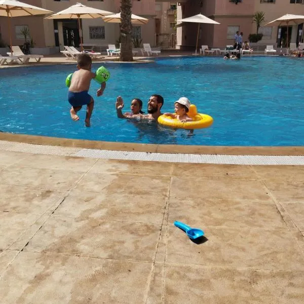 Résidence calme avec piscine Plage à 5min, hotell i Oulad Youssef