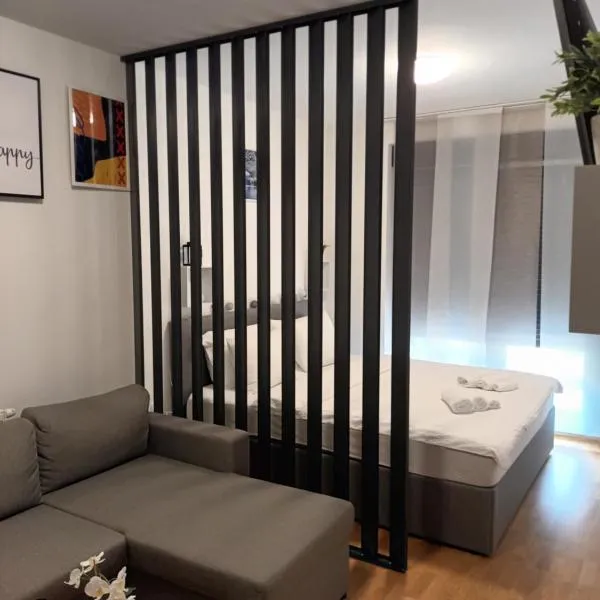 Gajeva Rooms - Stockholm apartment SELF CHECK-IN, hotell i Virovitica