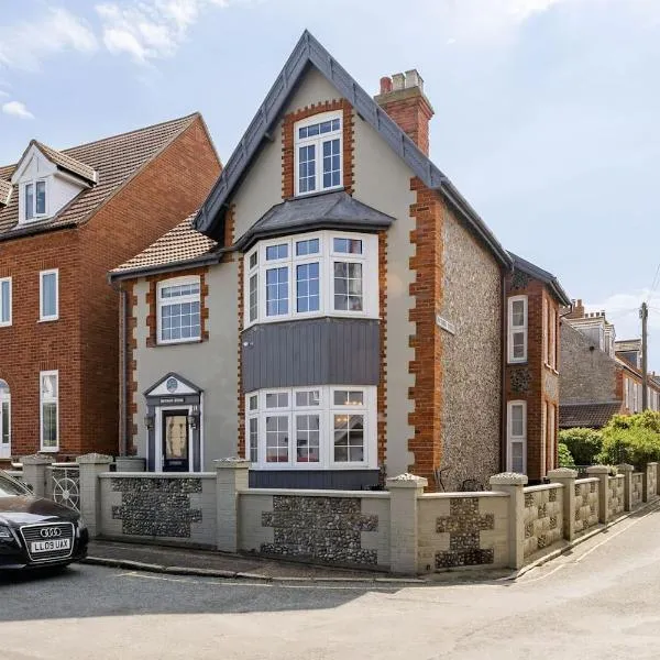 Westward House - Norfolk Cottage Agency, hotel in Sheringham