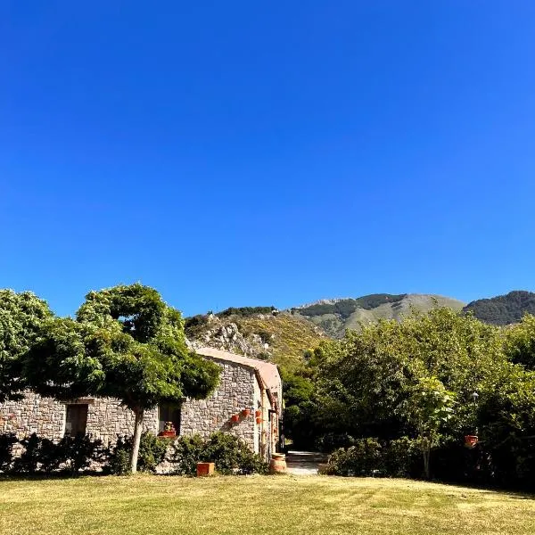 Mandra Chiusilla, hotel in Collesano