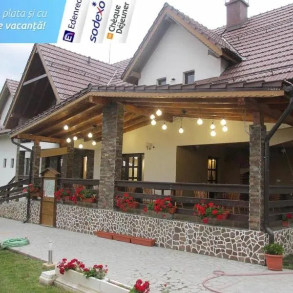 NUT HOUSE Retezat โรงแรมในMălăeşti