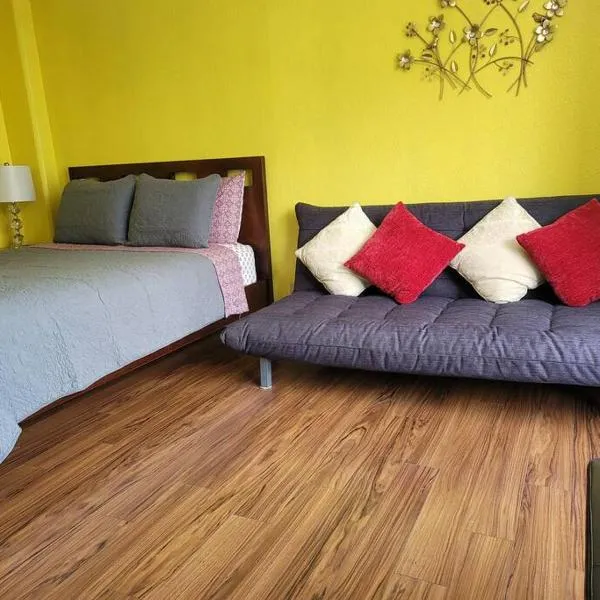 Waikiki condo -18F, hotel in Honolulu