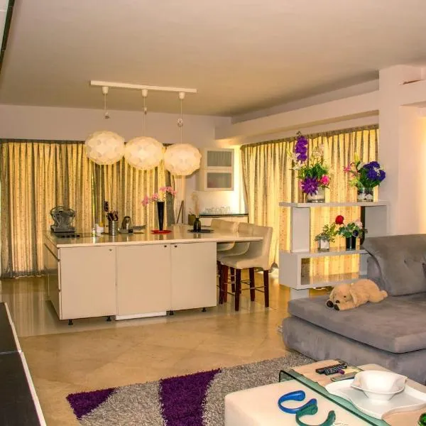 Villa 19, Amwaj Oyoun Resort - Beach- AquaPark Free Access, hotel Sarm es-Sejkben