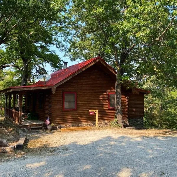 Cozy Cabin at Bear Mountain Log Cabins, hotel in Eureka Springs