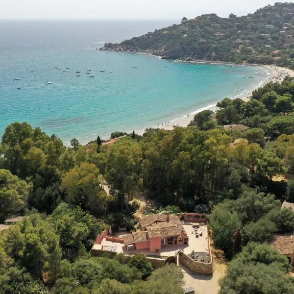 Villa La Petite Etoile – hotel w mieście Torre delle Stelle
