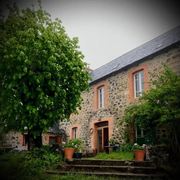 Maison d'Hôtes & Savonnerie de Bonnefon, hotell i Saint-Chély-dʼAubrac