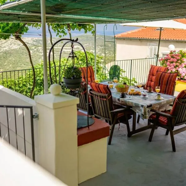 House Casa Nori, hotel v destinácii Ustrine