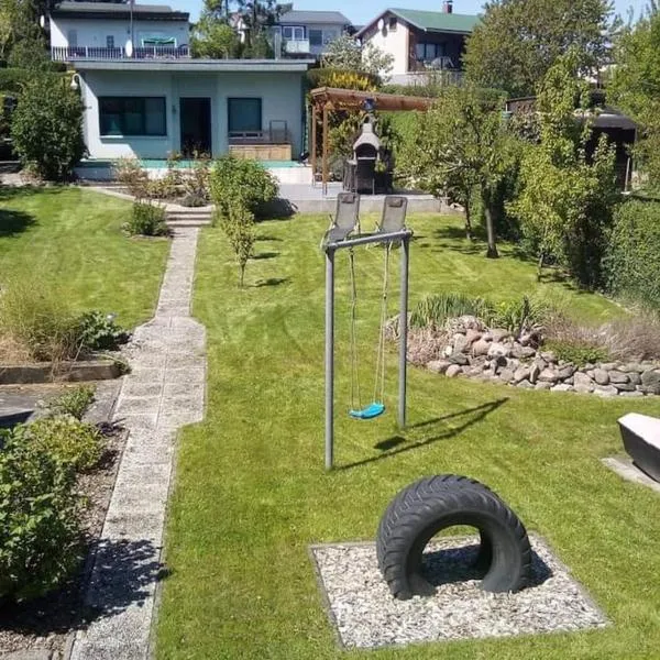 Ferienhaus Mecklenburgische Seenplatte mit Ruderboot, hotel v destinaci Riepke