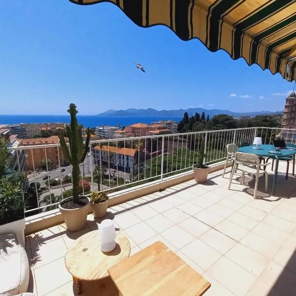 Vue mer à couper le souffle - nouveau entièrement rénové, hotel in Cannes