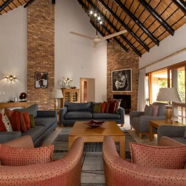 Kruger Park Lodge Unit No. 308, hotel v mestu Hazyview