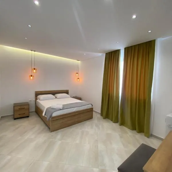 Lori Gardenia Hotel, hotelli kohteessa Stjar