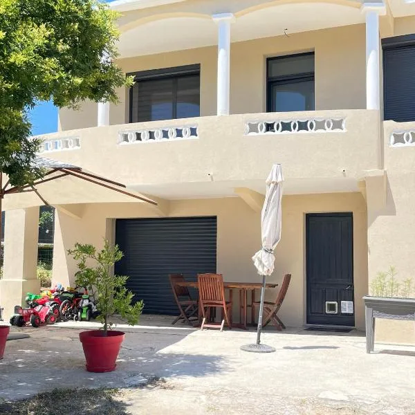 Appartement RDC de Maison - 1chambre, ξενοδοχείο σε Alès