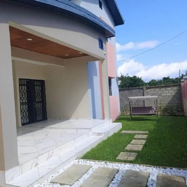 At Home, hotel v destinaci Douala