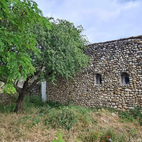 la parenthèse, hotel in Entrevennes