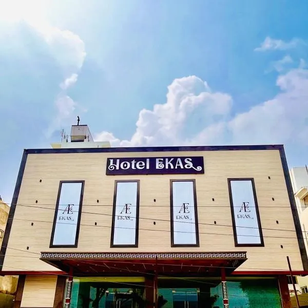 HOTEL EKAS, hotell i Charbagh