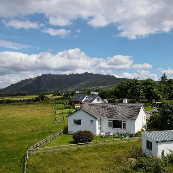 The Sheiling holiday home with gorgeous views over the isles, hotel v destinaci Arisaig