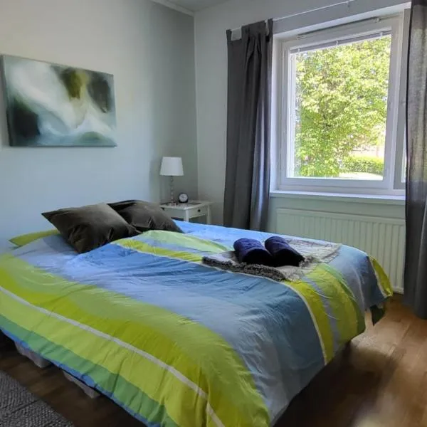 Peaceful and beautiful apartment in Hämeenlinna, hotel en Kataloinen