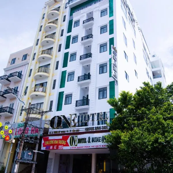 ONE HOTEL, khách sạn ở Vĩnh Long