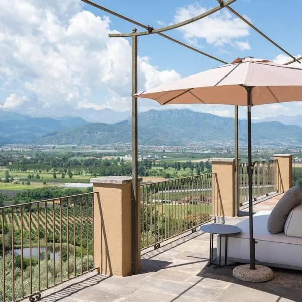 Peaceful Luxury Farmhouse - Stunning Alps Views, hotel v destinaci Saluzzo