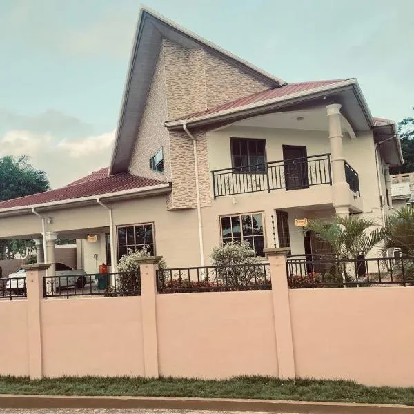 Joyous AP Guest House, hotel v destinaci Aburi