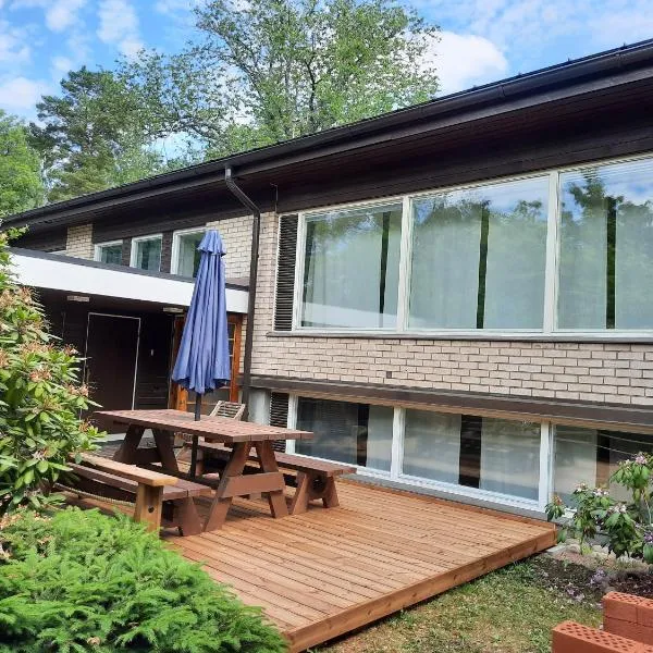 Family House Kupittaa Diplomat, Sauna, Garden, whole house for you, hotel v destinaci Turku