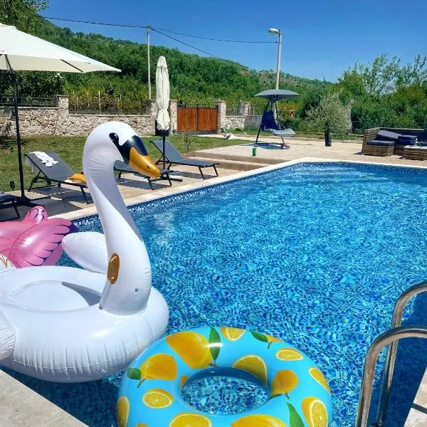 Green House, hotel v destinaci Virpazar