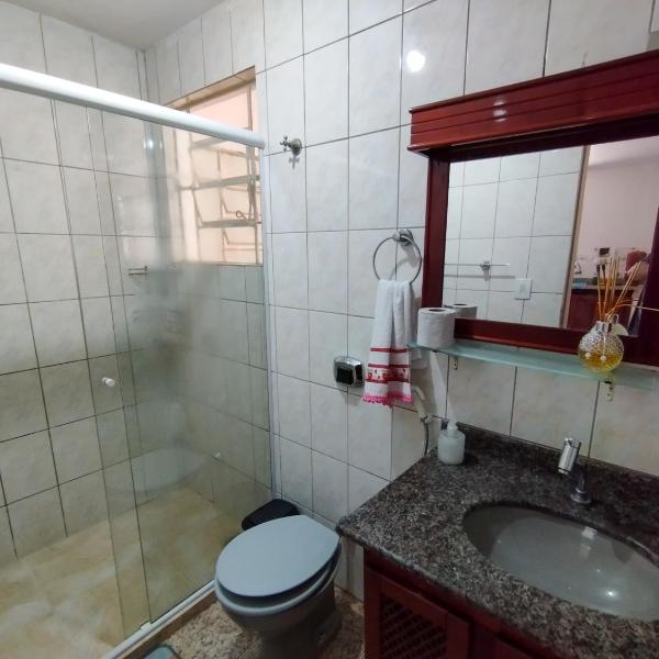 Casa com piscina com 4 quartos , 4 min do centro de carro - Foto 3