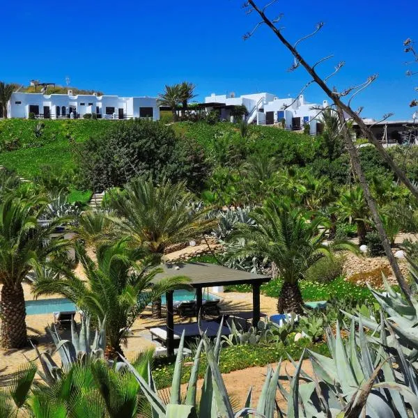 La Almendra y El Gitano, hotel v destinaci Agua Amarga
