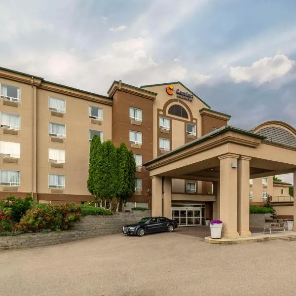 Comfort Inn & Suites, hotel v destinaci Salmon Arm