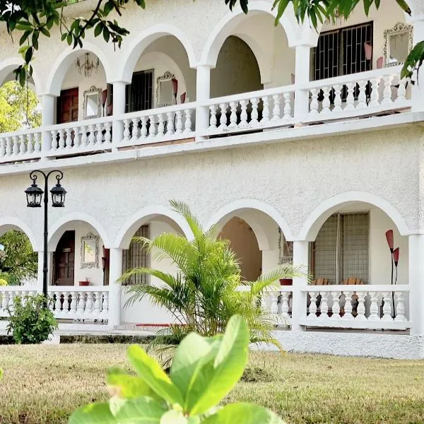 Summerset Residence Negril, hotel in Alma