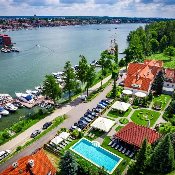 Amax Boutique Hotel, hotel in Mikołajki