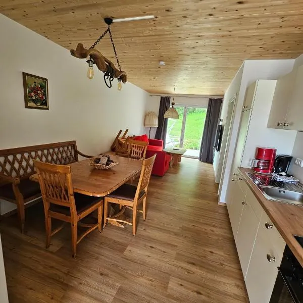 Rustikale Ferienwohnung auf Rups Hof, hotel v destinaci Oberhöcking