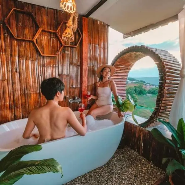 ไร่ดอยช้าง ม่อนเเจ่ม, hotel v destinaci Mon Jam