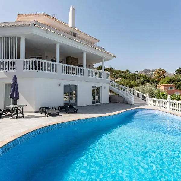 Villa Roble, hotel v destinácii Benalmádena